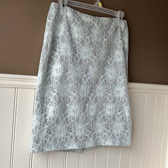 BANANA REPUBLIC White Lace Overlay Pencil Skirt Size 6 - Picture 4 of 10